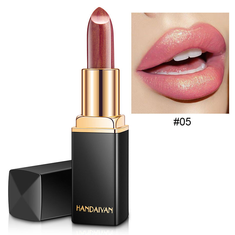 Labial metálico brillante con efecto perlado, labial que cambia de color según la temperatura.