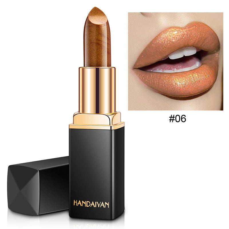 Labial metálico brillante con efecto perlado, labial que cambia de color según la temperatura.