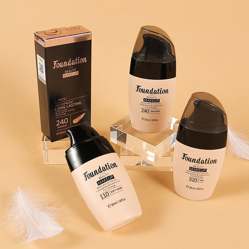 Corrector hidratante y base de maquillaje natural.