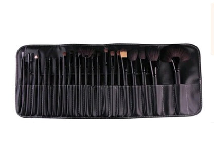 Brochas de maquillaje de 24 puntas.
Set de 24 pinceles en un solo cepillo.