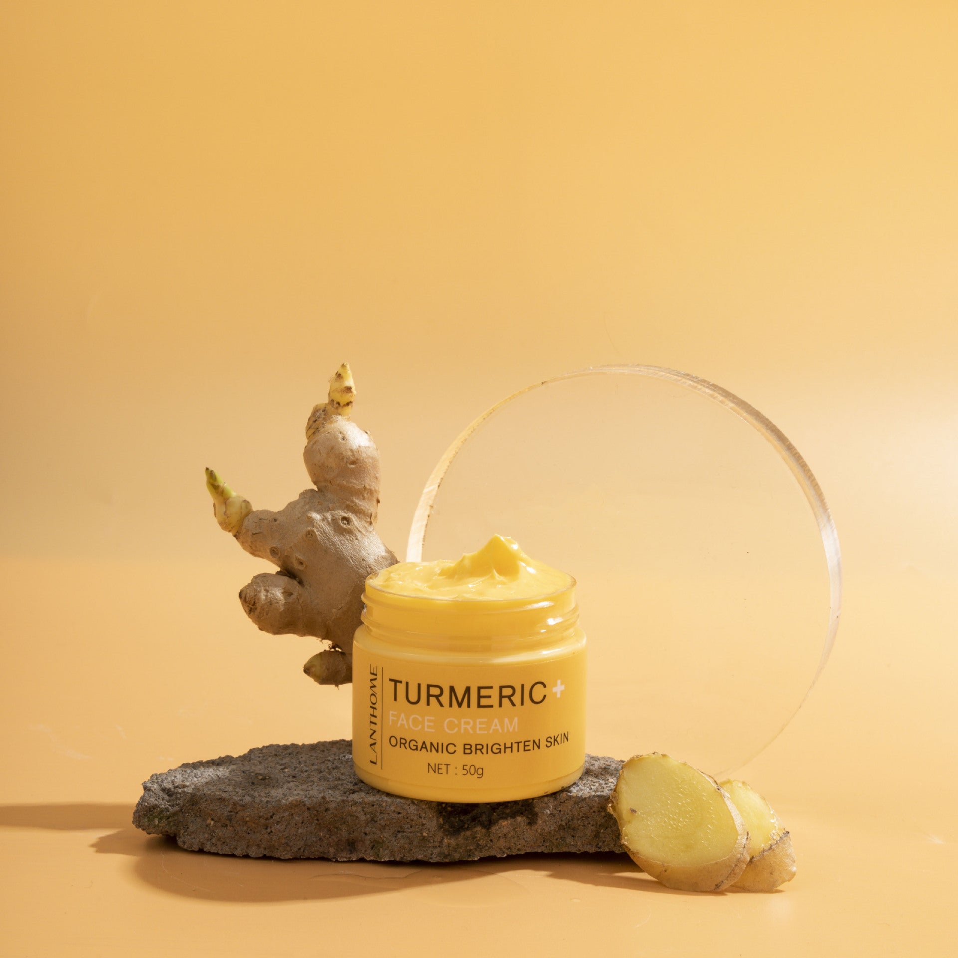 Set de cuidado de la piel con aceite esencial de cúrcuma.